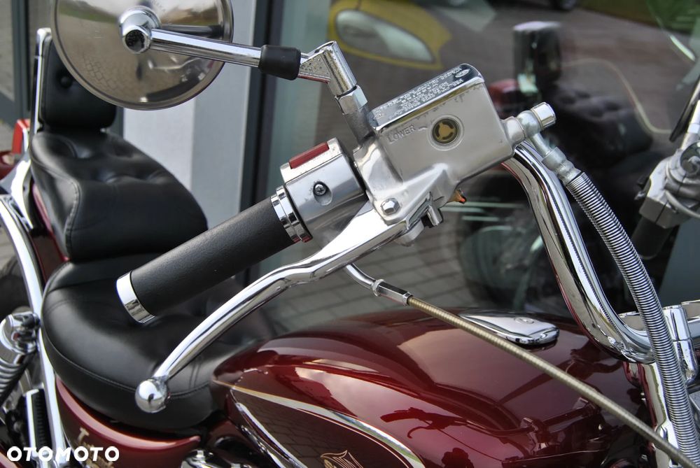 Suzuki Intruder - 31