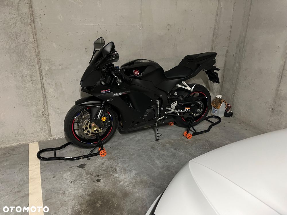 Honda CBR - 11