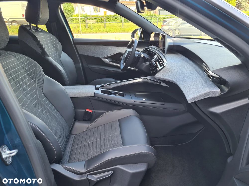 Peugeot 3008 1.2 PureTech mHEV Allure Pack S&S e-DCS6 - 18
