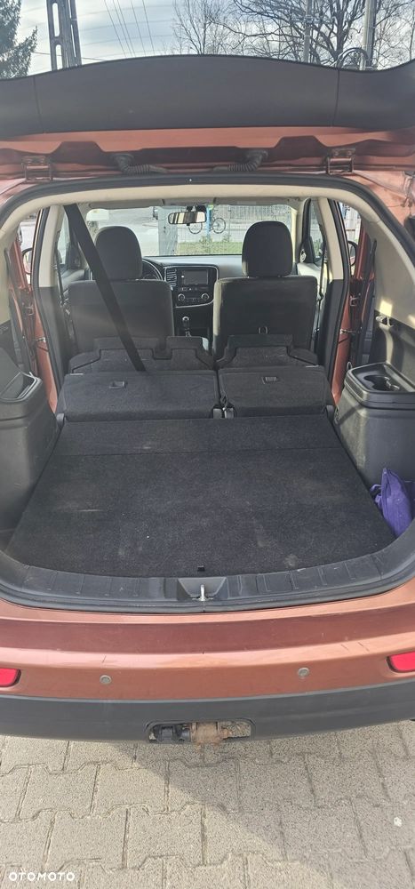 Mitsubishi Outlander 2.2 DID Intense + - 20