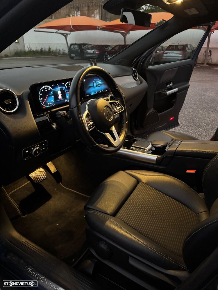 Mercedes-Benz GLA 180 d - 14