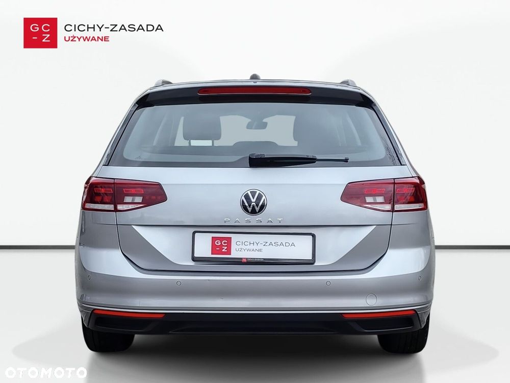 Volkswagen Passat Variant 2.0 TDI EVO Business DSG - 4