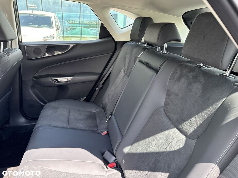 Lexus NX 350h Elegance 2WD - 14