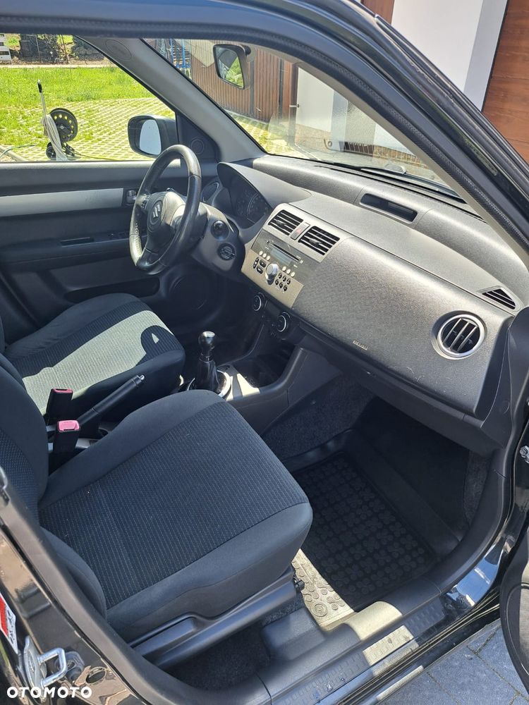 Suzuki Swift - 13