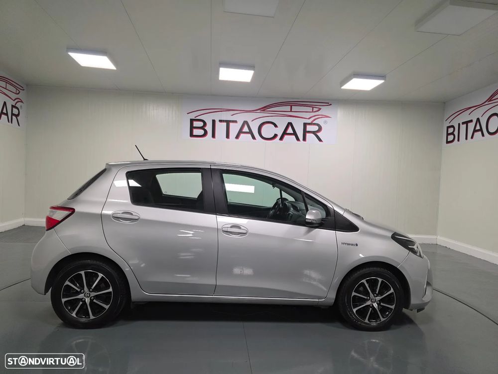 Toyota Yaris 1.5 HSD Comfort +P.Style+P.Techno - 29