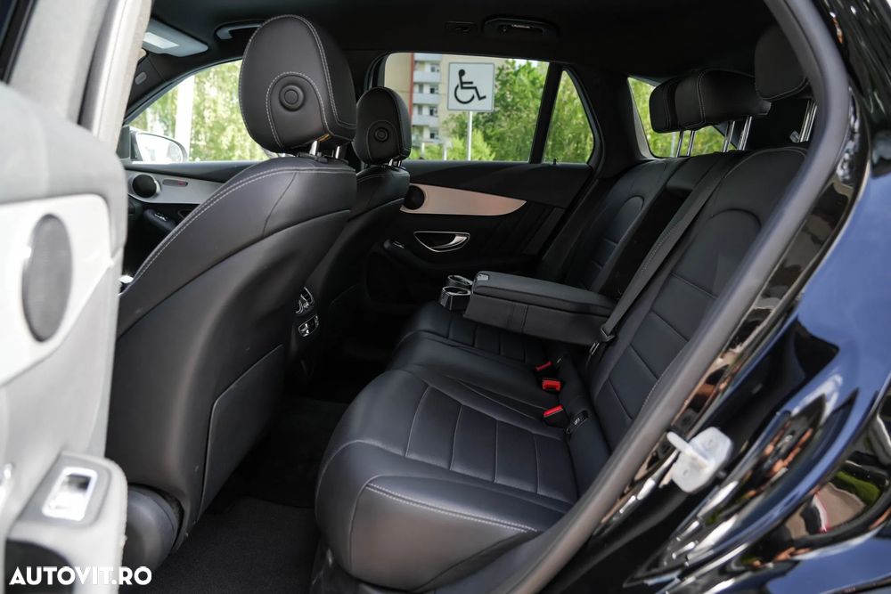Mercedes-Benz GLC 250 d 4MATIC 9G-TRONIC AMG Line - 11