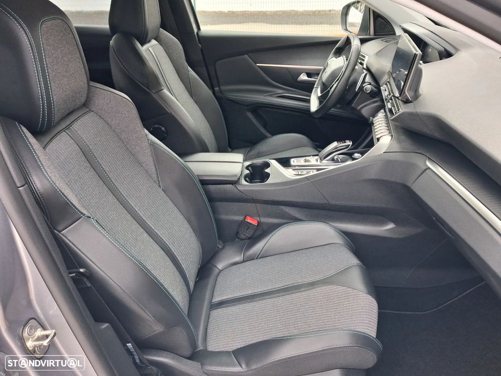 Peugeot 3008 225 e-EAT8 Allure Pack - 31