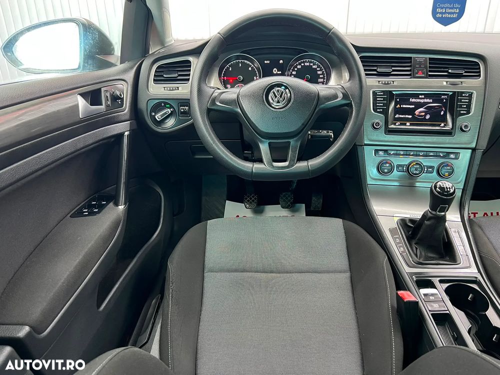 Volkswagen Golf - 9