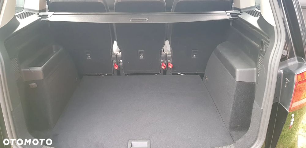 Volkswagen Touran 1.5 TSI EVO Trendline - 18