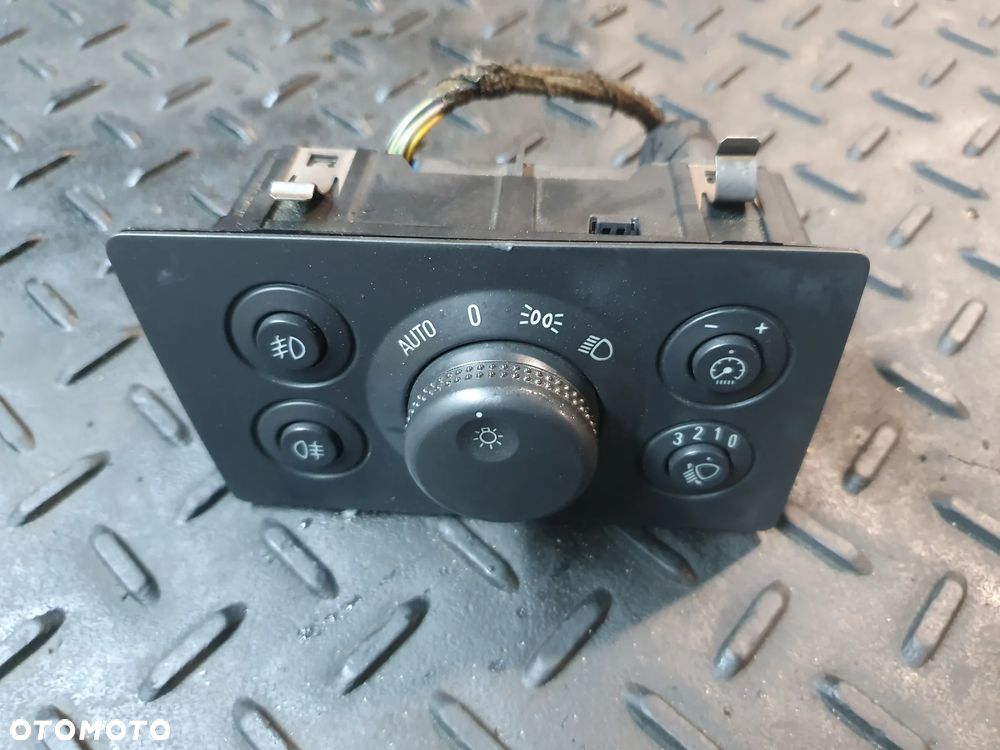 PRZEŁĄCZNIK ŚWIATEŁ OPEL ZAFIRA B  13205868 EUROPA - 3