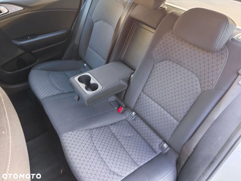 Kia Ceed 1.6 CRDi DCT Spirit - 25