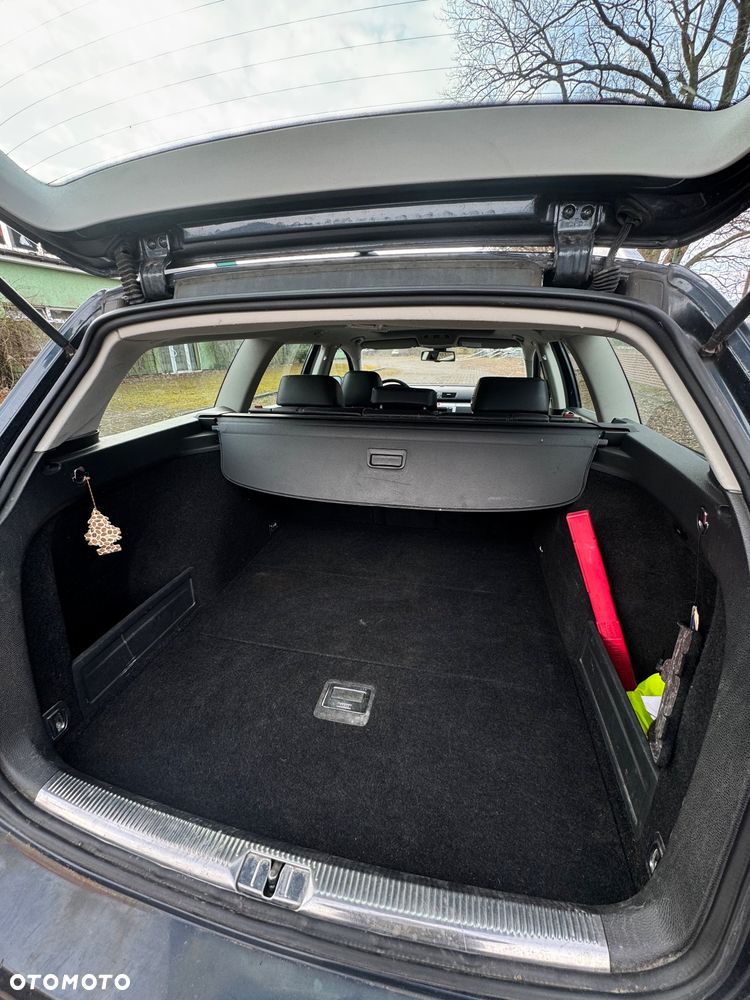 Volkswagen Passat 2.0 TDI DPF Individual - 10