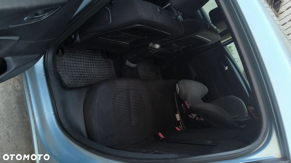 Citroën C4 2.0 16V Exclusive - 17