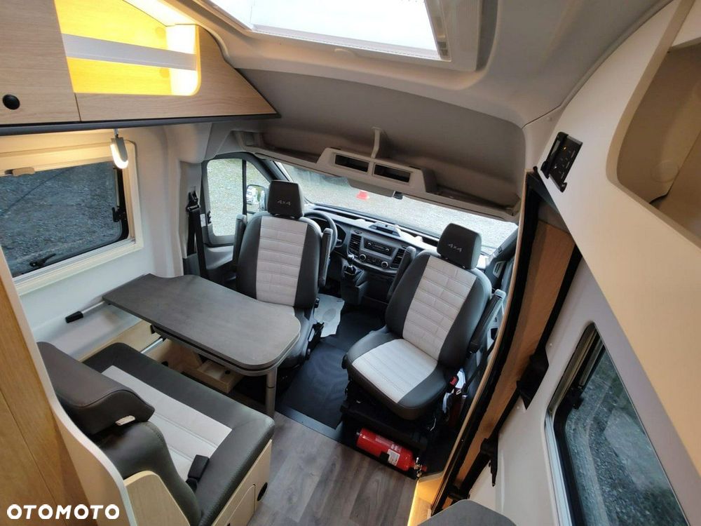 Sunlight Cliff 4x4 590 Ford z Napędem AWD 4x4 - 11