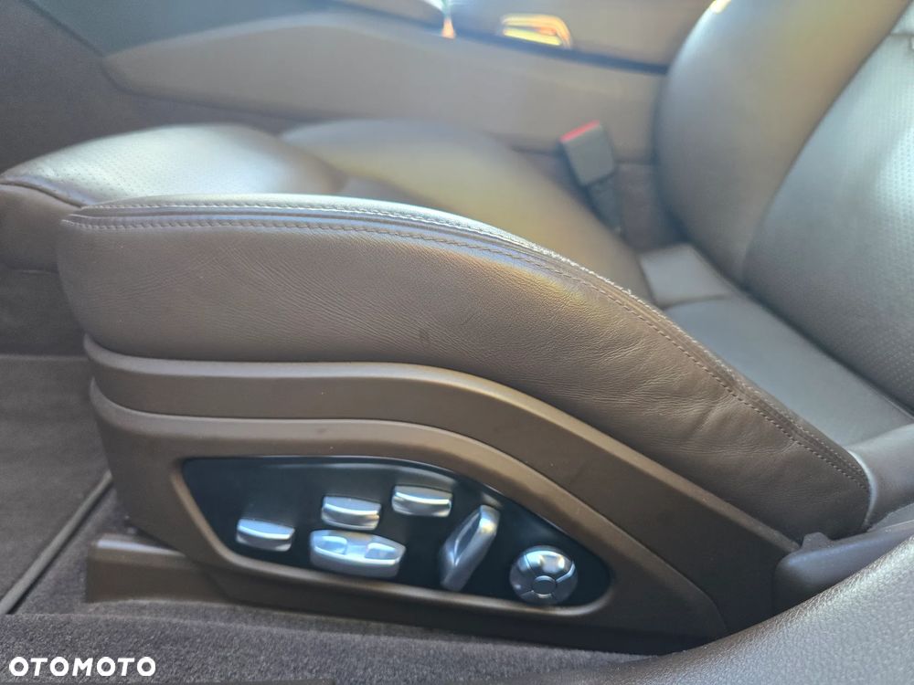 Porsche Panamera 4 - 16