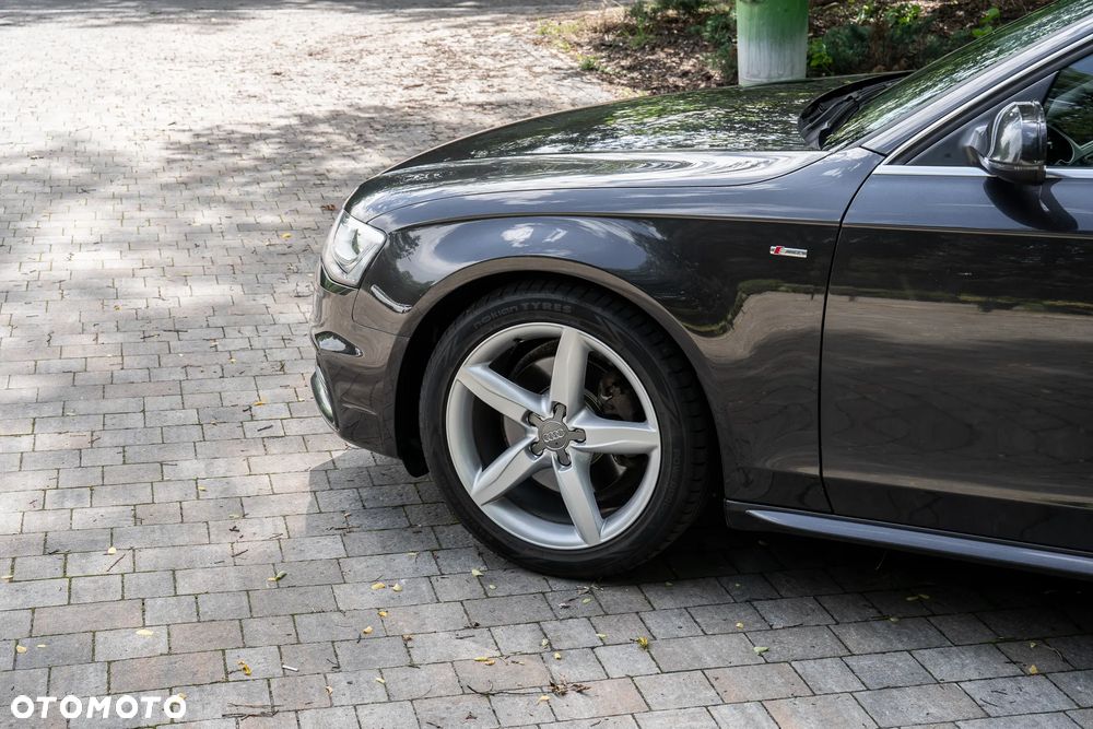 Audi A4 Avant 2.0 TDI DPF clean diesel quattro S line Sportpaket - 13