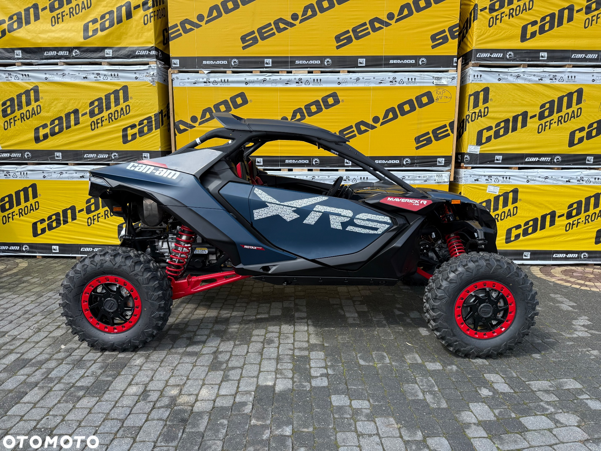 Can-Am Maverick - 10