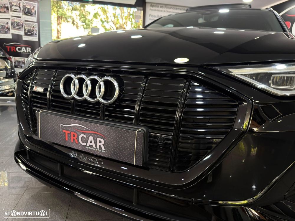 Audi e-tron 50 quattro S line - 32