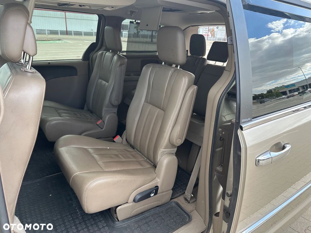 Lancia Voyager 3.6 Gold - 8