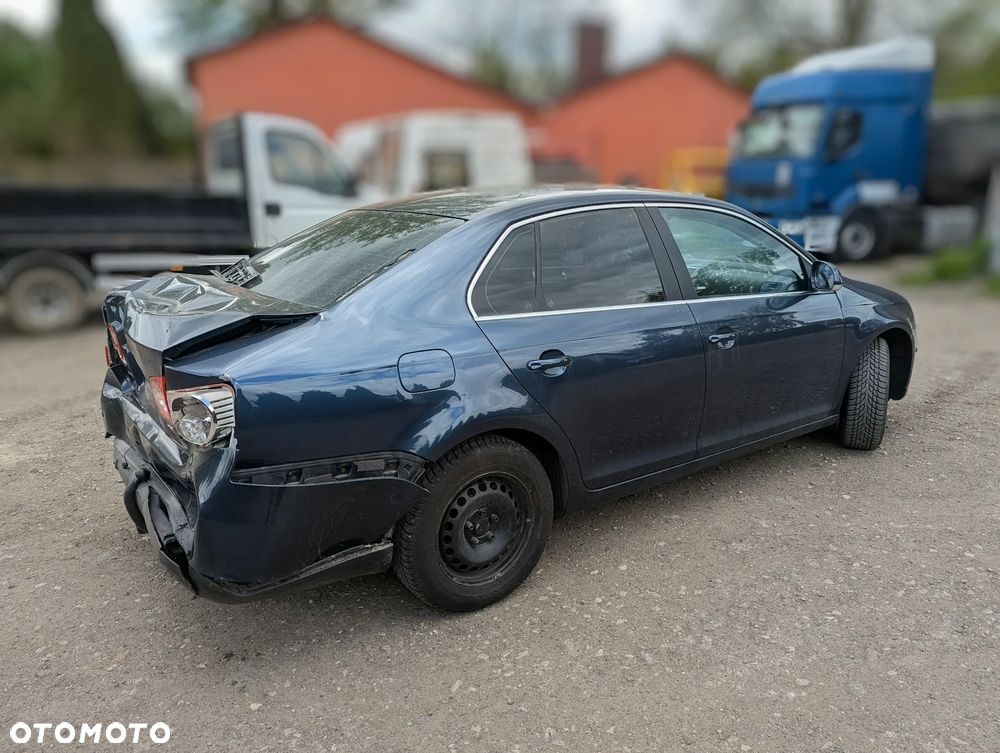 VW Jetta 2007 1.9 77kw na części - 8