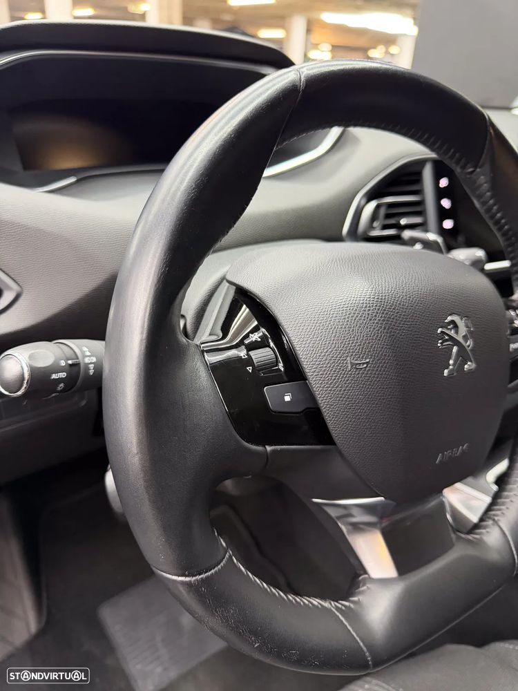 Peugeot 308 SW 1.5 BlueHDi Allure Pack EAT8 - 35
