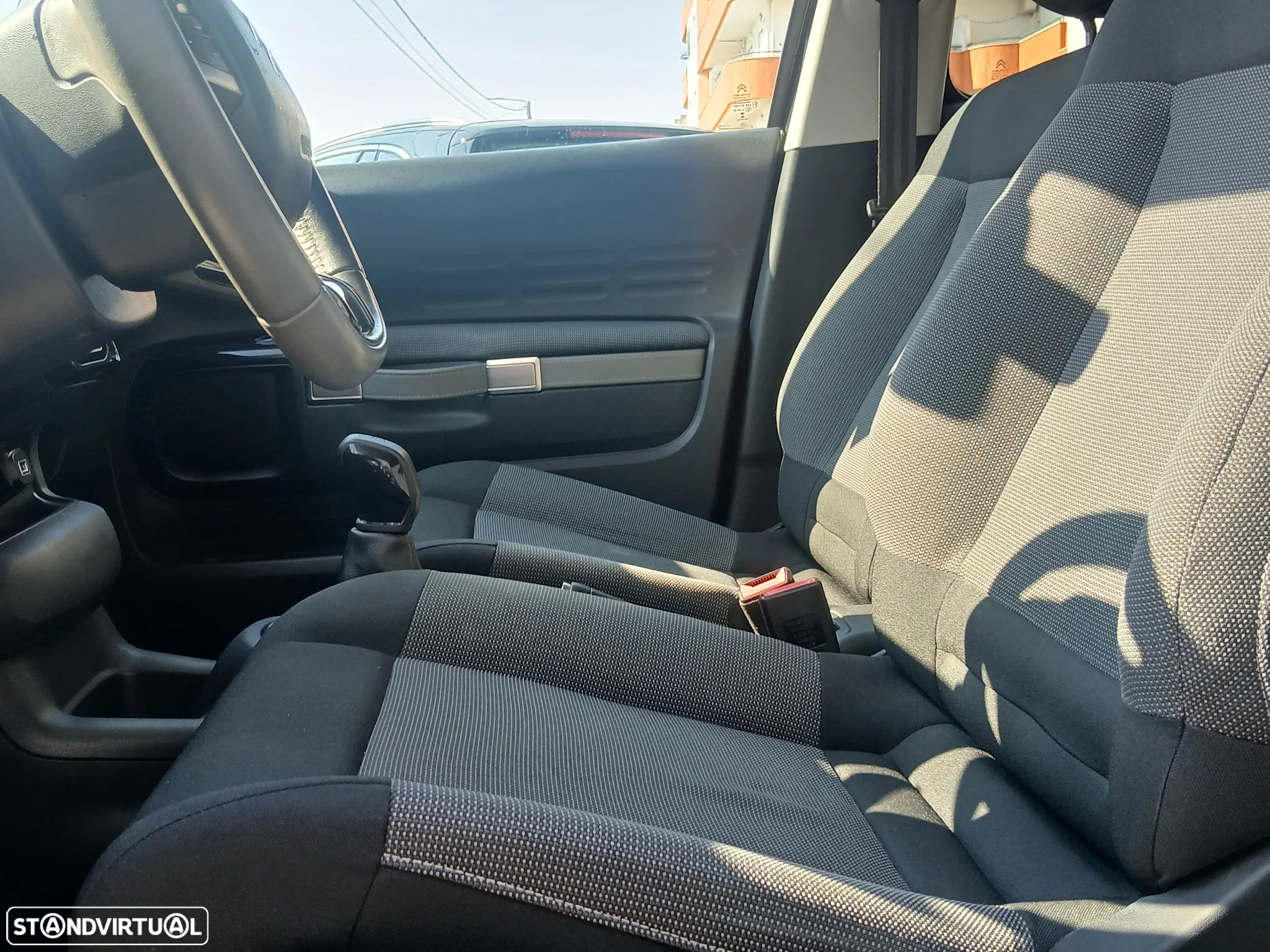 Citroën C4 Cactus 1.2 PureTech Shine - 18