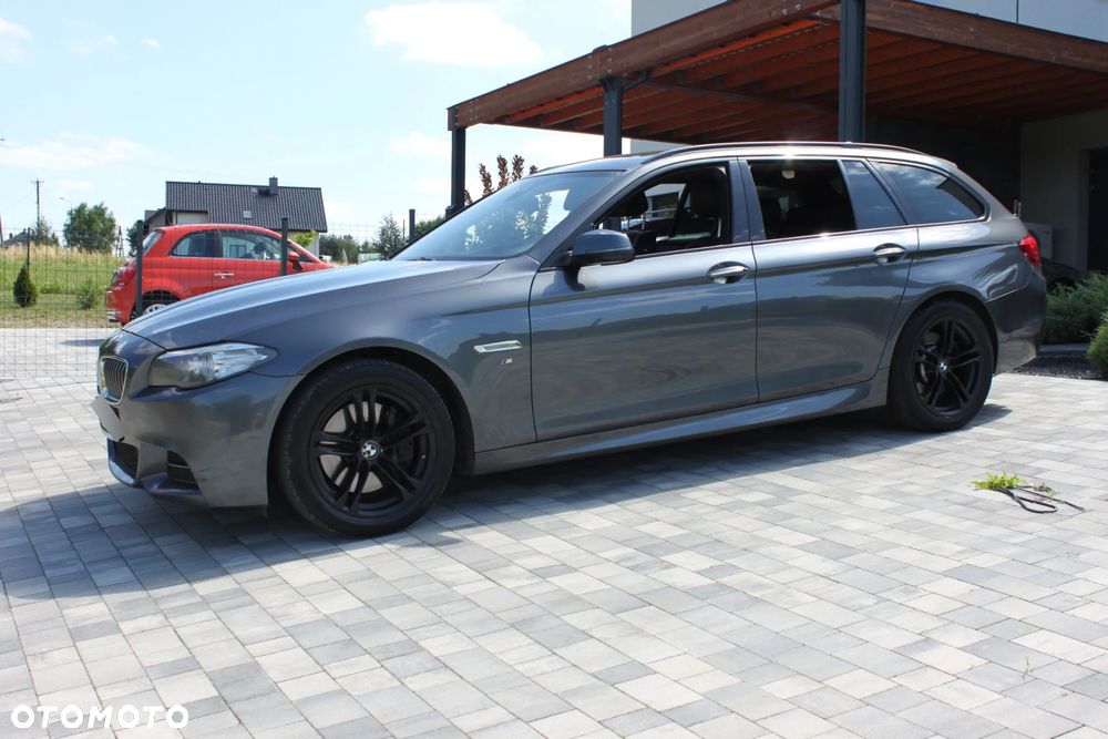 BMW Seria 5 525d xDrive Sport-Aut - 12