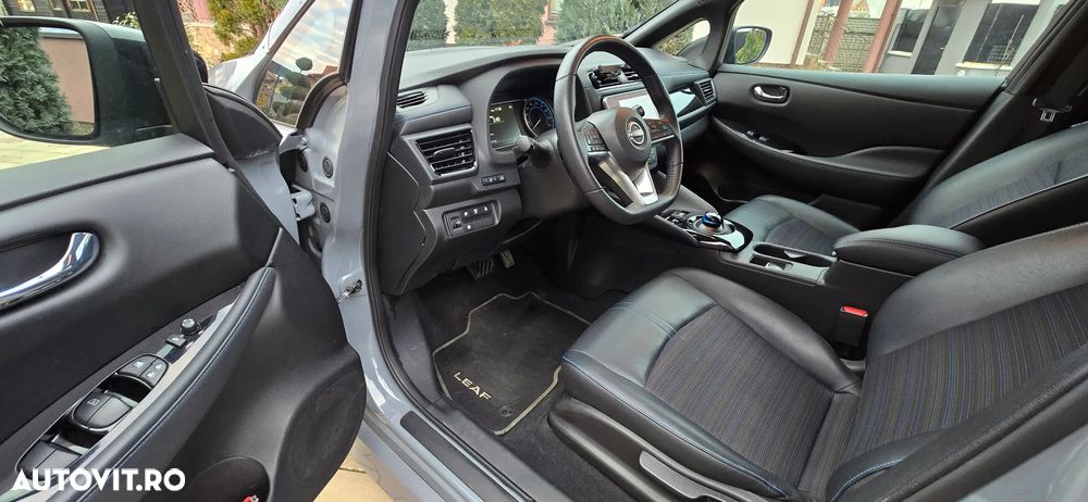 Nissan LEAF N-Connecta - 12