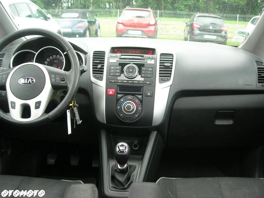 Kia Venga - 17