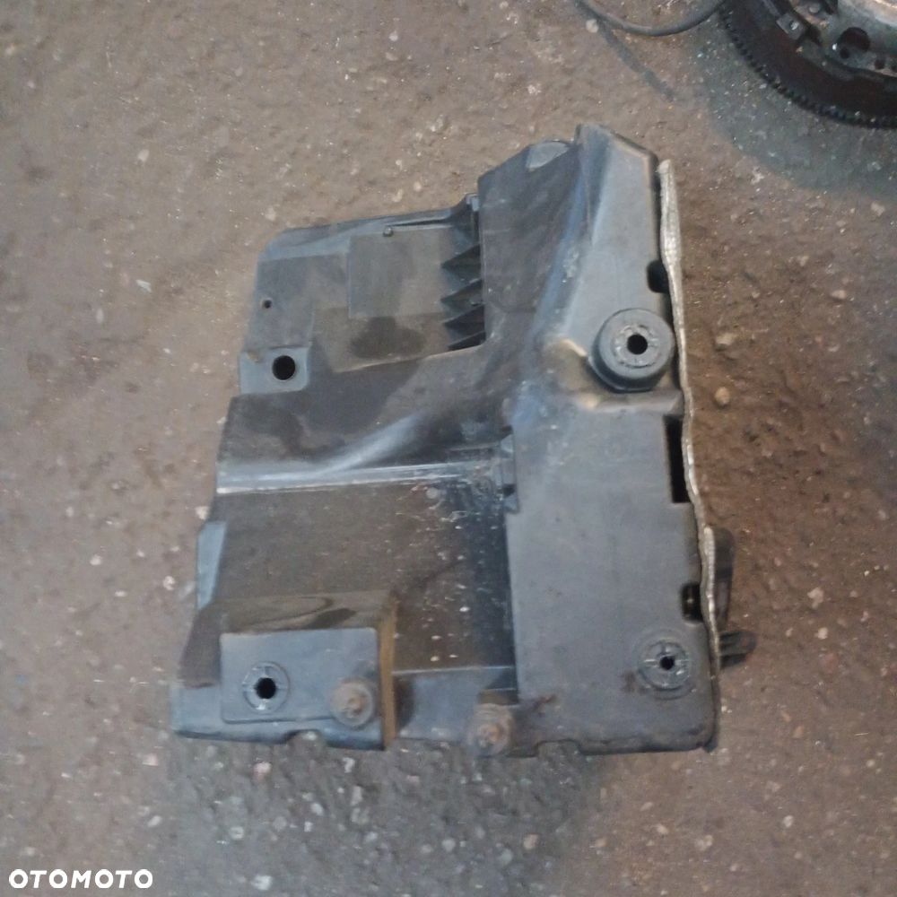 Obudowa bezpieczników T5 loft 7E0907296A - 3