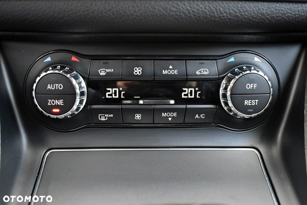 Mercedes-Benz CLA AMG 45 4Matic 7G-DCT - 29
