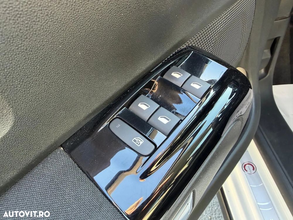 Citroën C3 1.2 PureTech S&S BVM Shine - 17