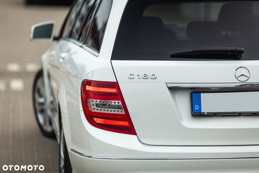 Mercedes-Benz Klasa C 180 (BlueEFFICIENCY) Avantgarde - 13