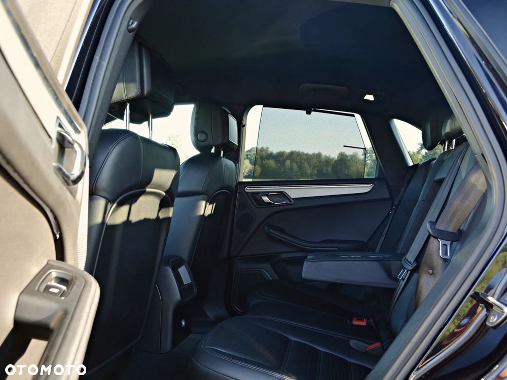 Porsche Macan - 26