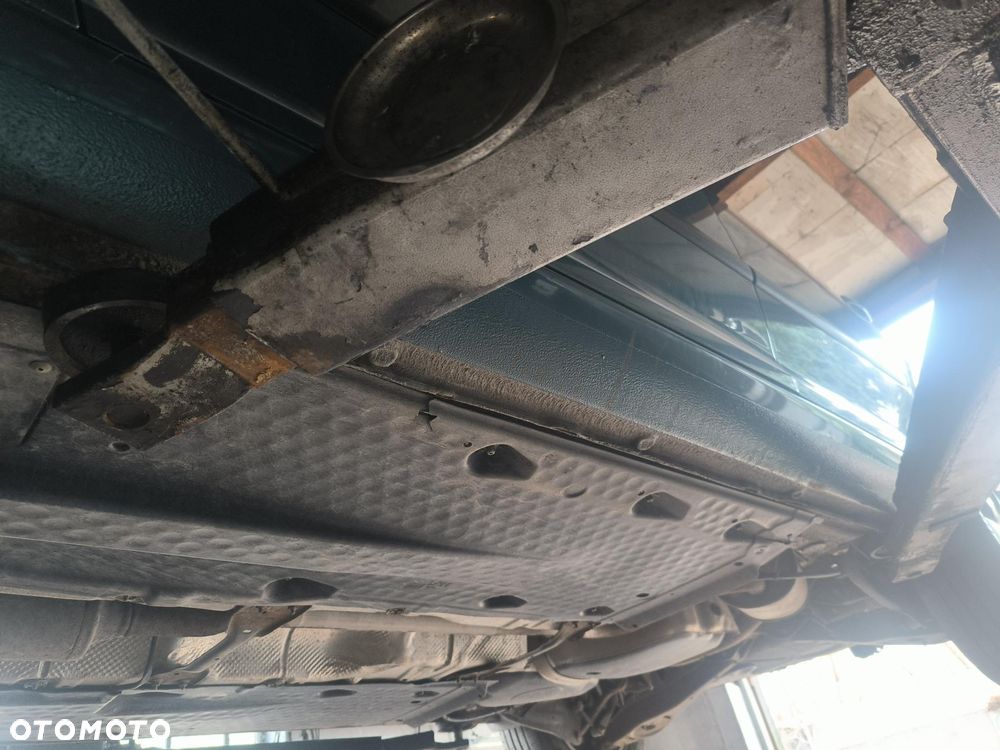 Skoda Octavia 1.6 Combi Ambiente - 36