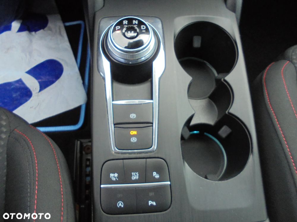 Ford Focus 1.5 EcoBlue Start-Stopp-System ST-LINE - 19