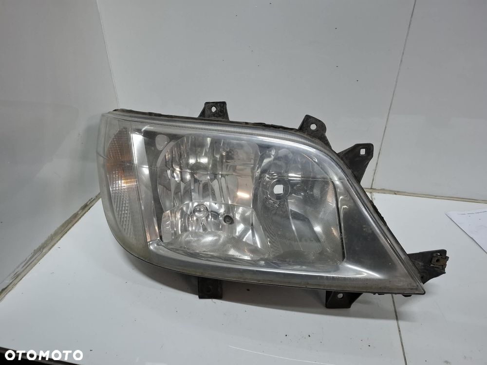LAMPA PRZEDNIA PRZÓD PRAWA MERCEDES SPRINTER W903 00-06 LIFT HELLA - 1