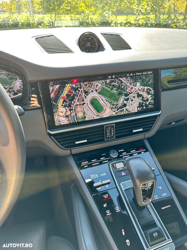 Porsche Cayenne - 7