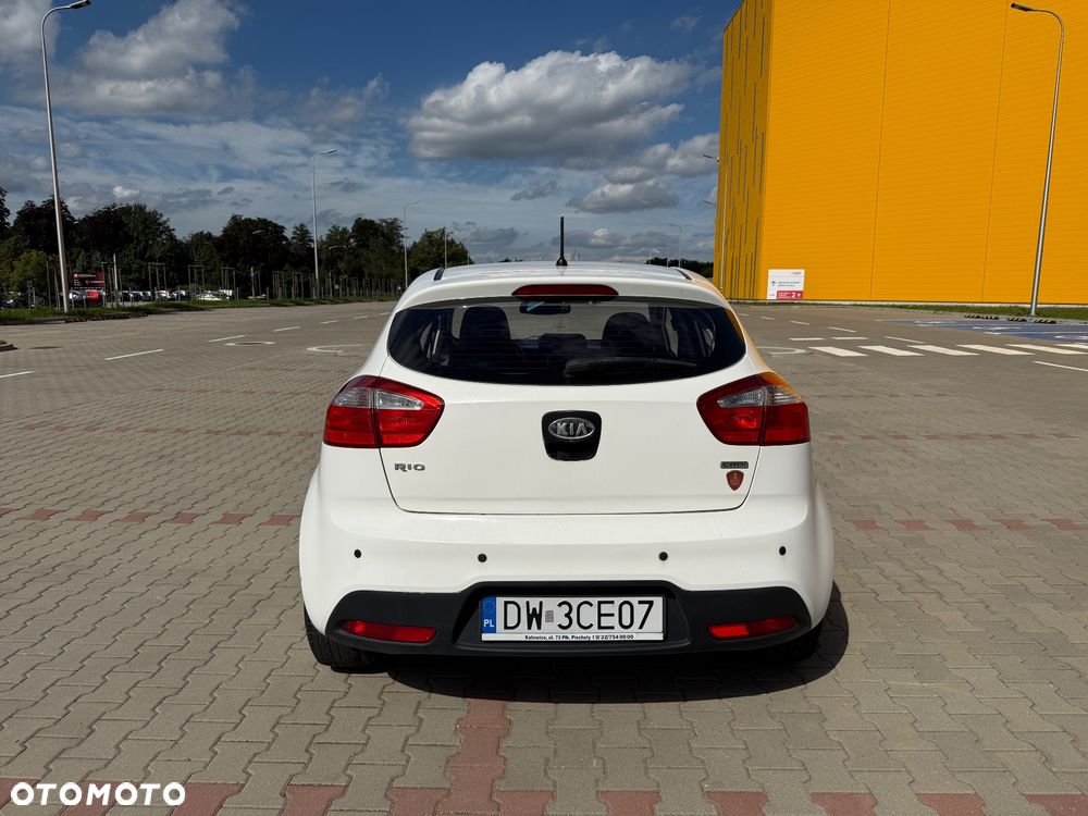 Kia Rio - 6