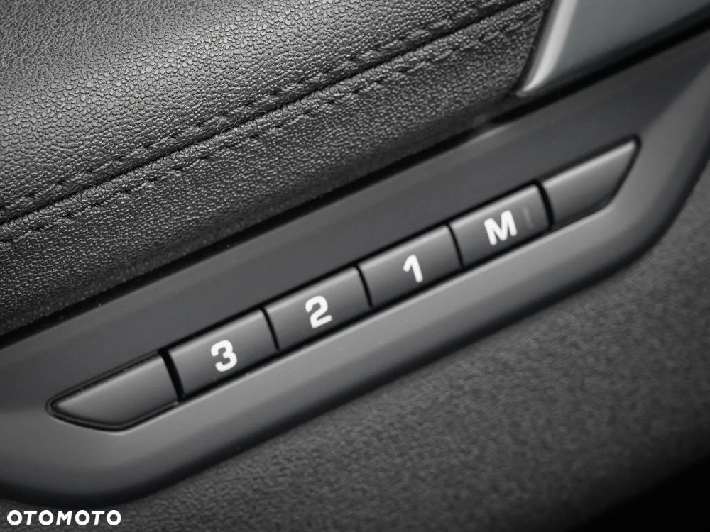 Land Rover Discovery Sport - 14