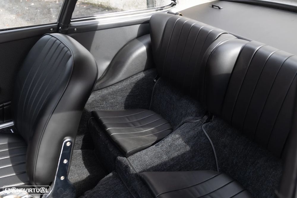 Porsche 911 Série F - 23