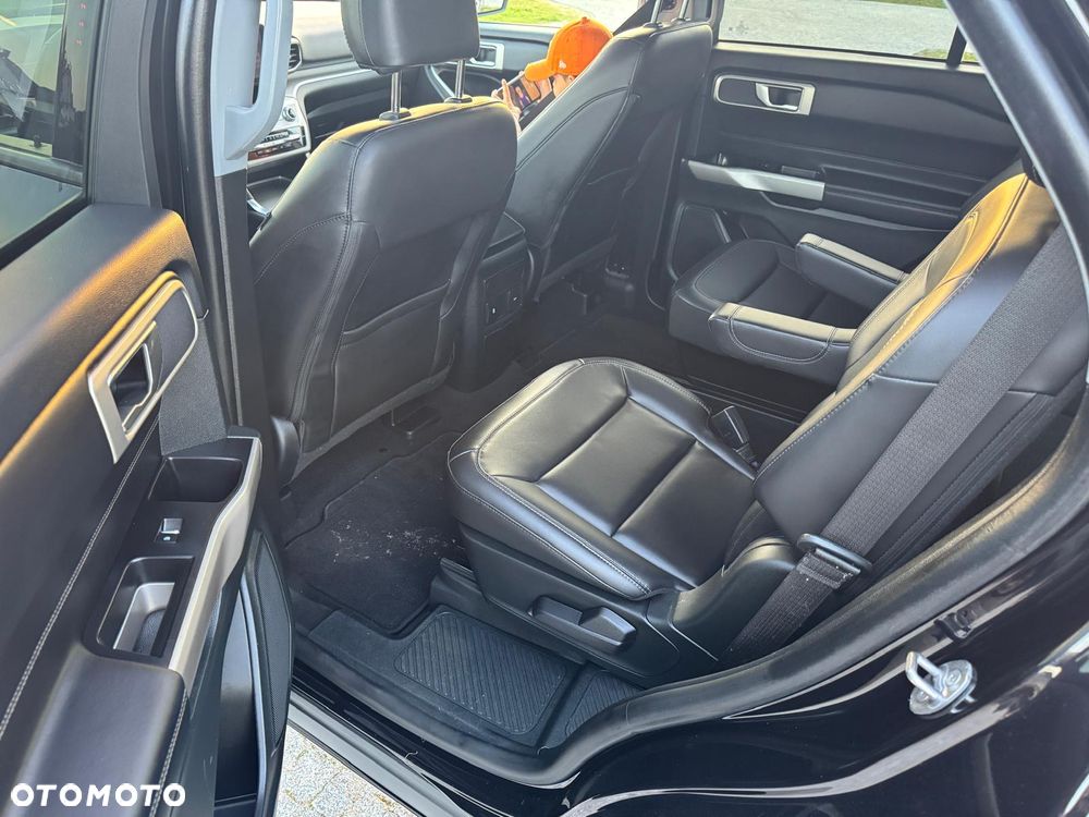 Ford Explorer - 6