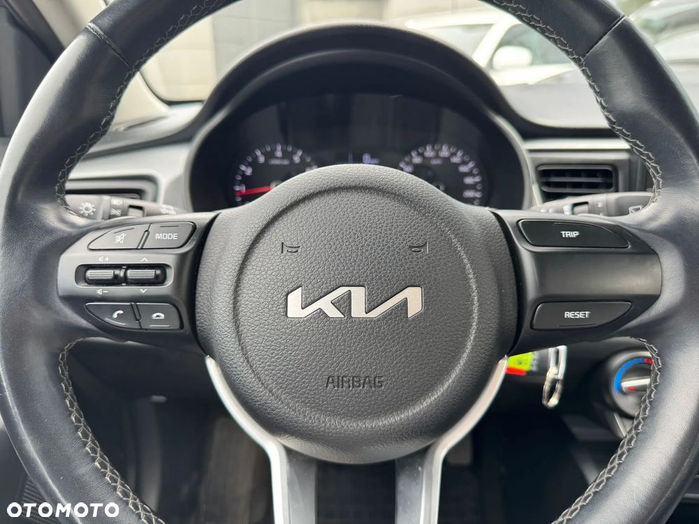 Kia Rio 1.2 M - 10