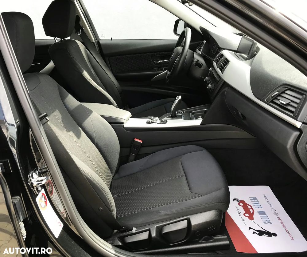 BMW Seria 3 320i Aut. - 17