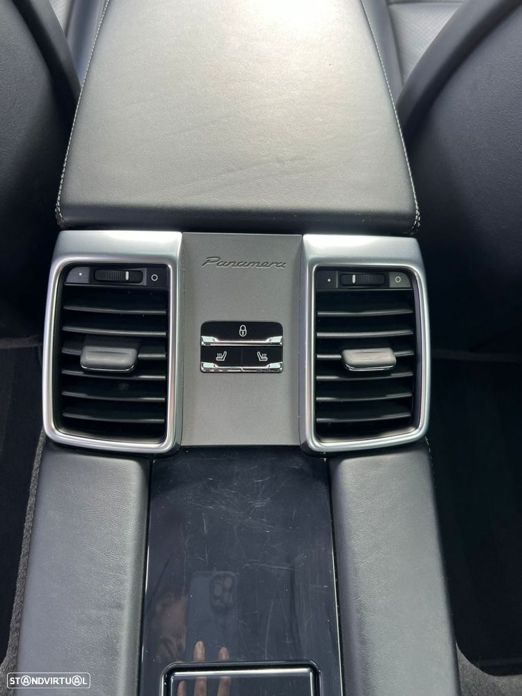 Porsche Panamera - 14