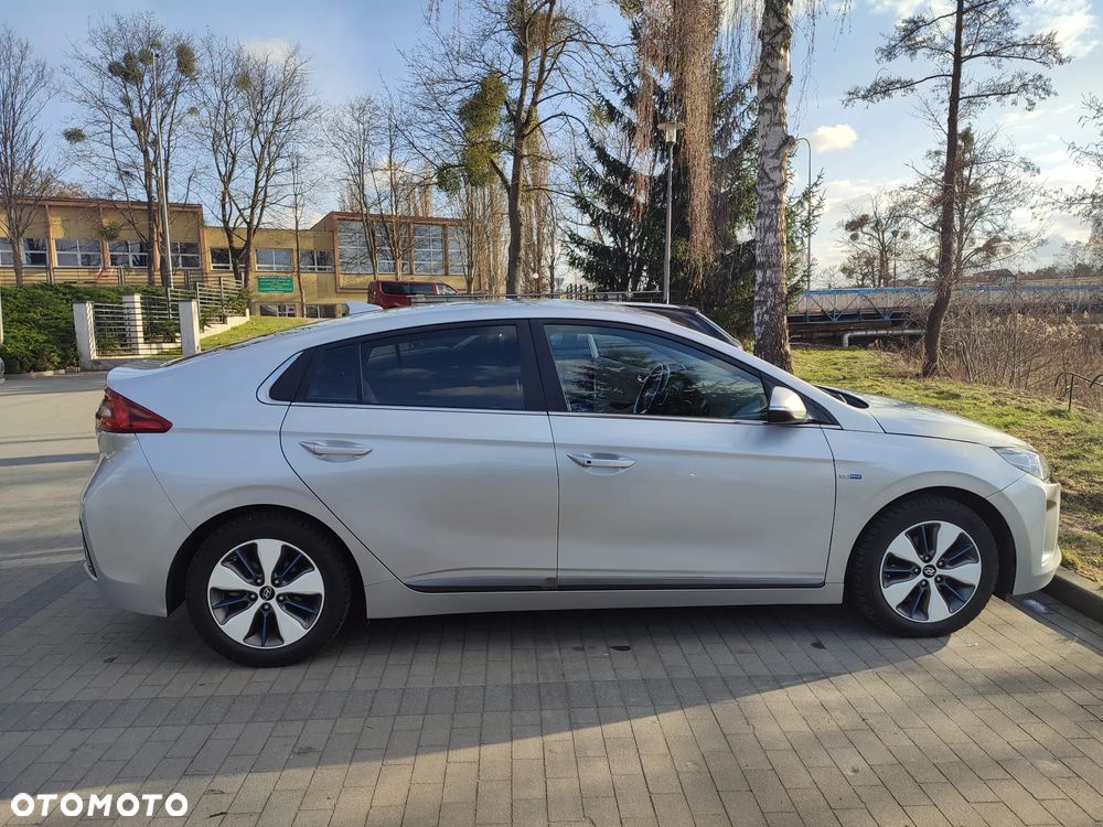 Hyundai IONIQ Hybrid Platinum - 5