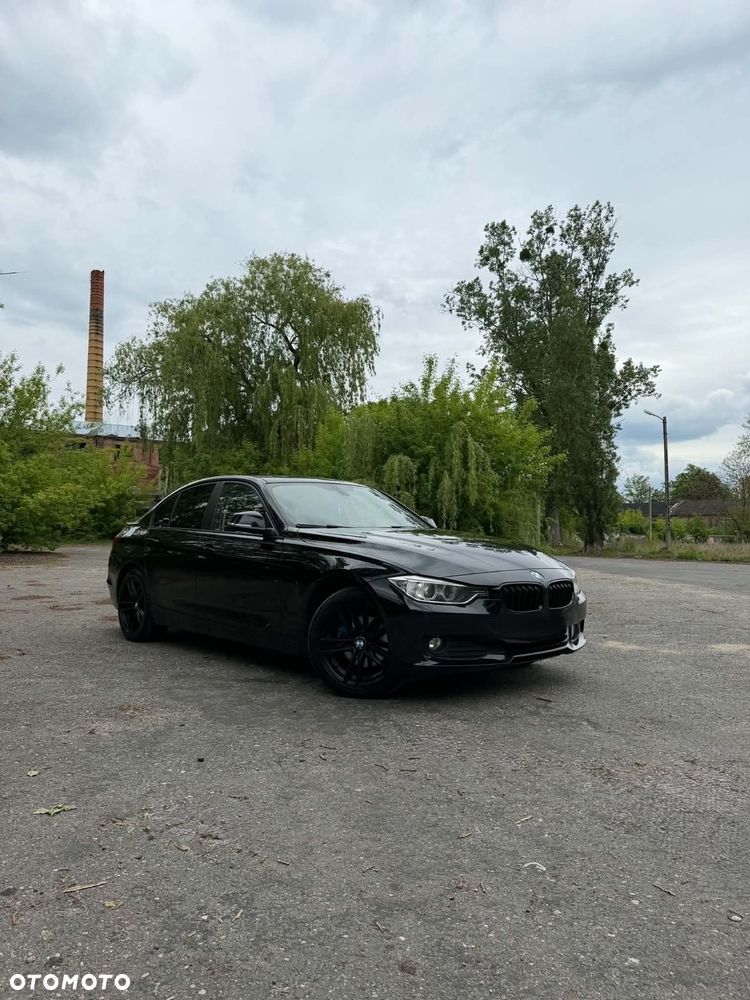 BMW Seria 3 320d Sport Line - 1
