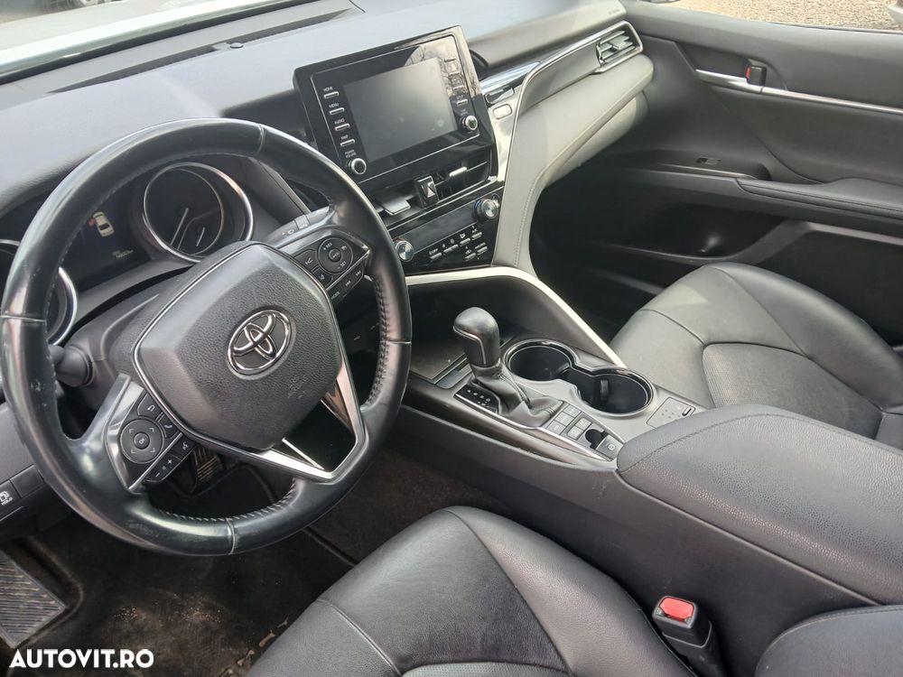 Toyota Camry 2.5 Business - 6