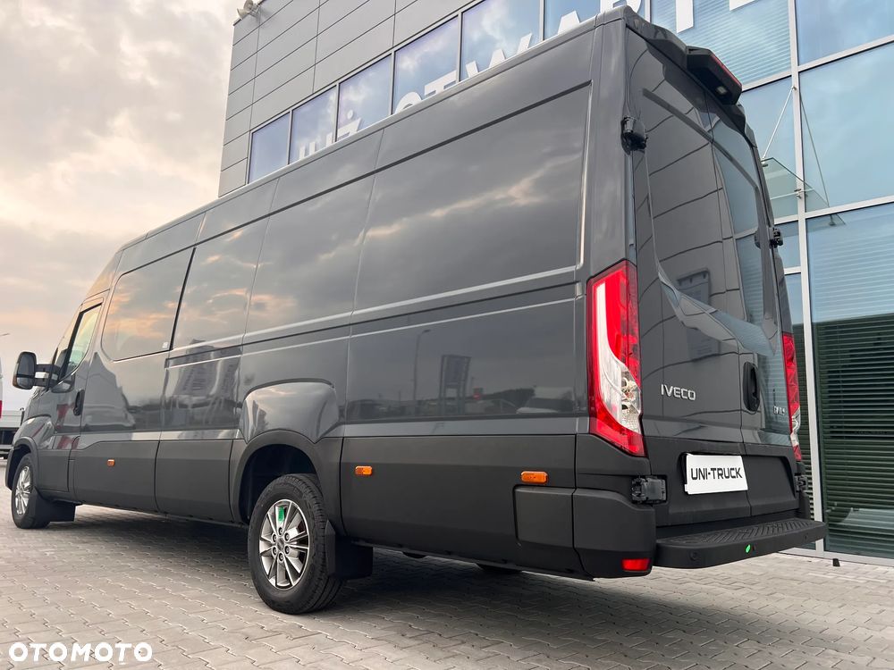 Iveco BRYGADÓWKA 7 MIEJSC OD RĘKI,MINIMUM FORMALNOŚCI,MAX SATYSFAKCJI - 15