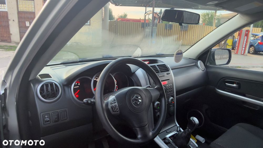 Suzuki Grand Vitara - 16